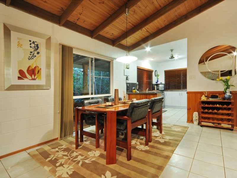 25 Eshelby Drive, Cannonvale QLD 4802