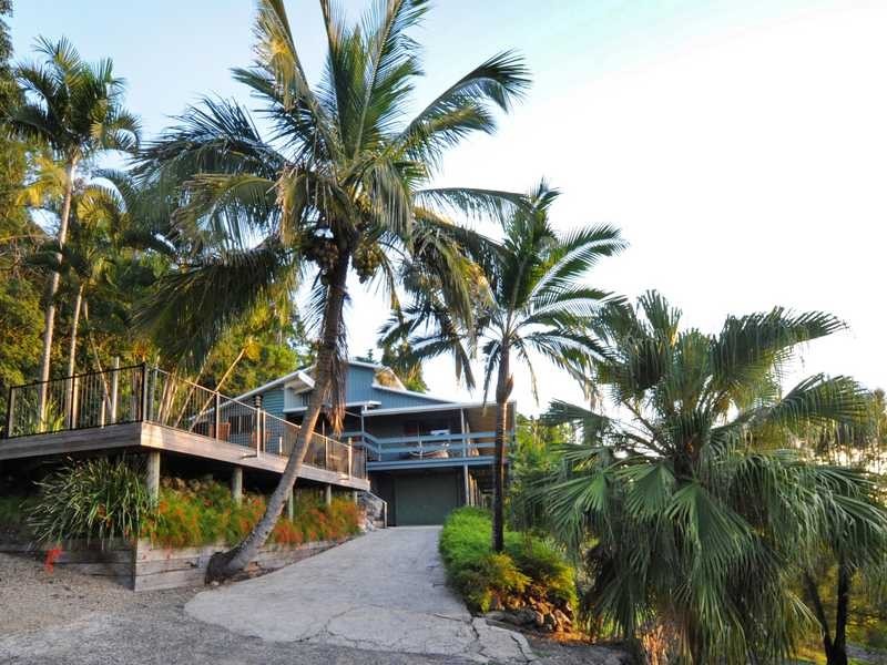 54 Ridge View Road, Cannonvale QLD 4802