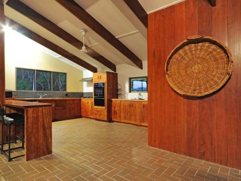54 Ridge View Road, Cannonvale QLD 4802