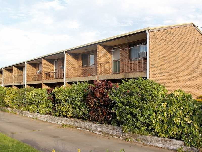 Unit 3/15 Hinschen Street, Proserpine QLD 4800