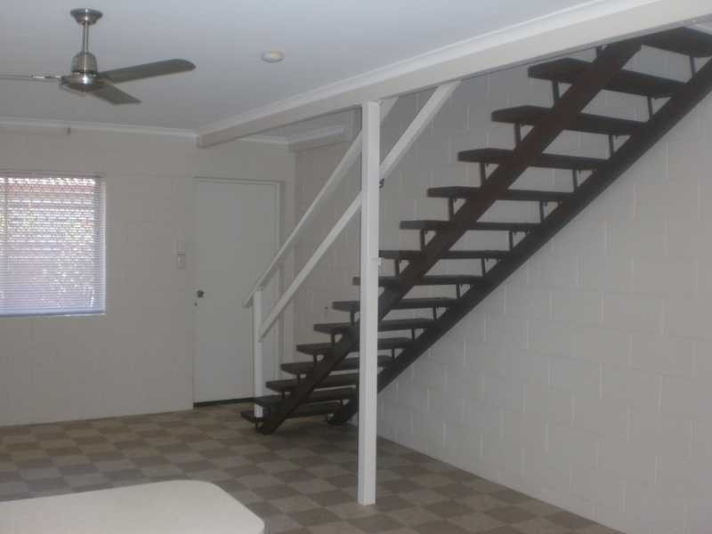 Unit 3/15 Hinschen Street, Proserpine QLD 4800