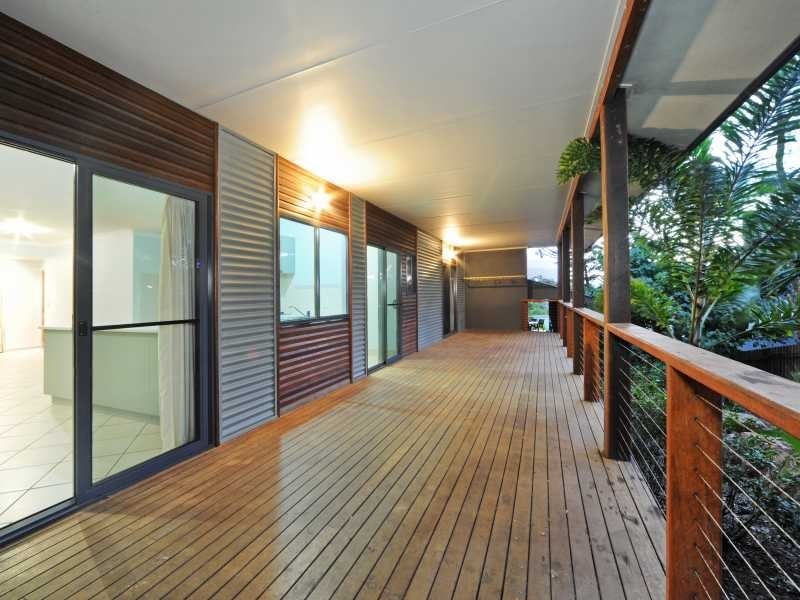 Unit 1 & 2/9 Deloraine Close, Cannonvale QLD 4802