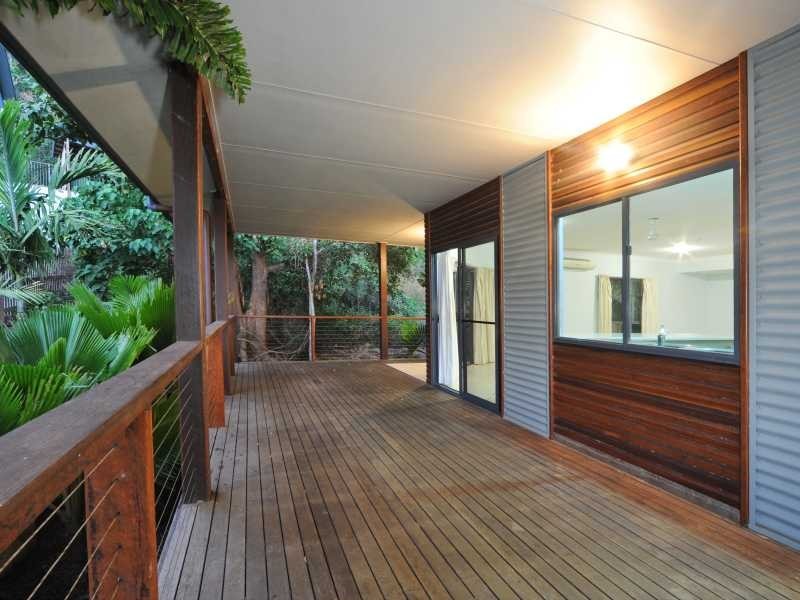 Unit 1 & 2/9 Deloraine Close, Cannonvale QLD 4802