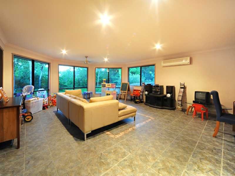 61 Parkwood Terrace, Cannonvale QLD 4802