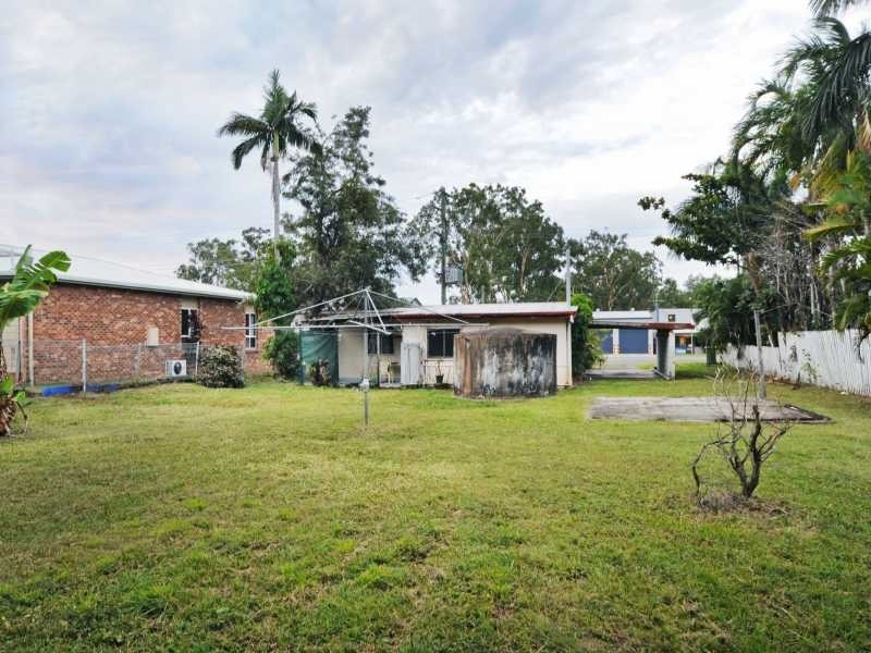 12 Schnapper Street, Cannonvale QLD 4802
