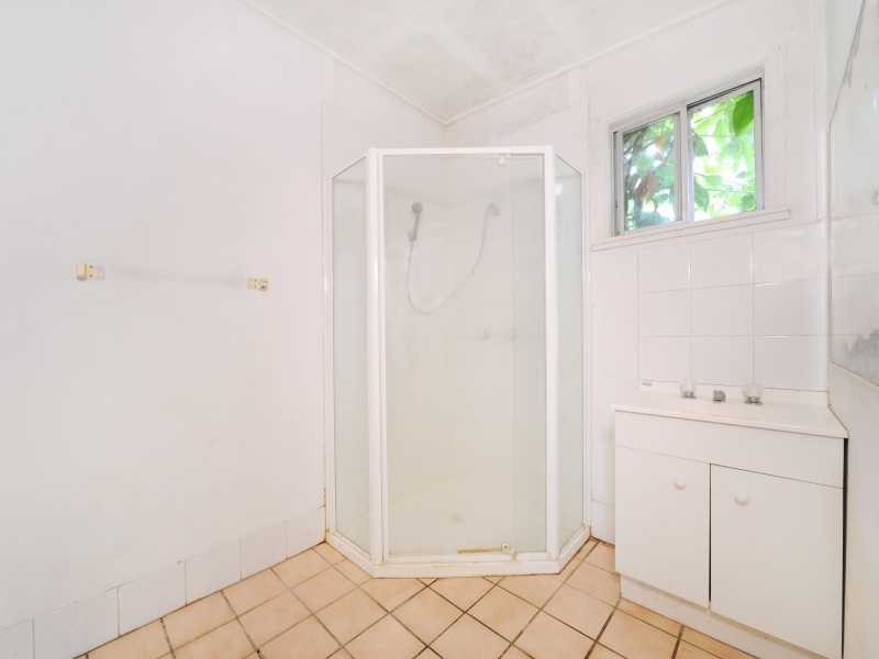12 Schnapper Street, Cannonvale QLD 4802