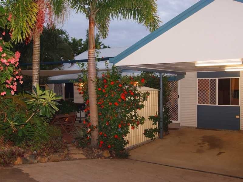 20 Country Road, Cannonvale QLD 4802