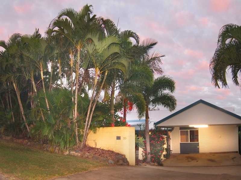 20 Country Road, Cannonvale QLD 4802