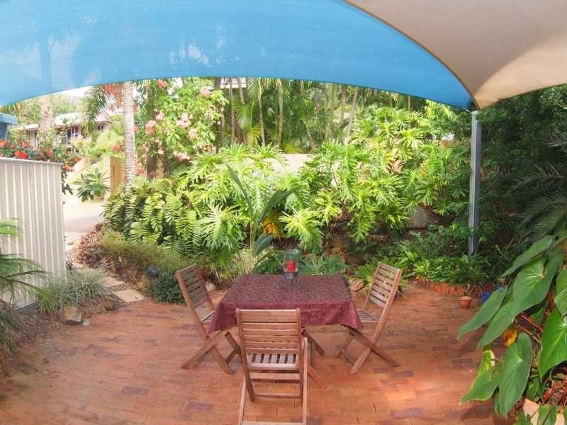 20 Country Road, Cannonvale QLD 4802