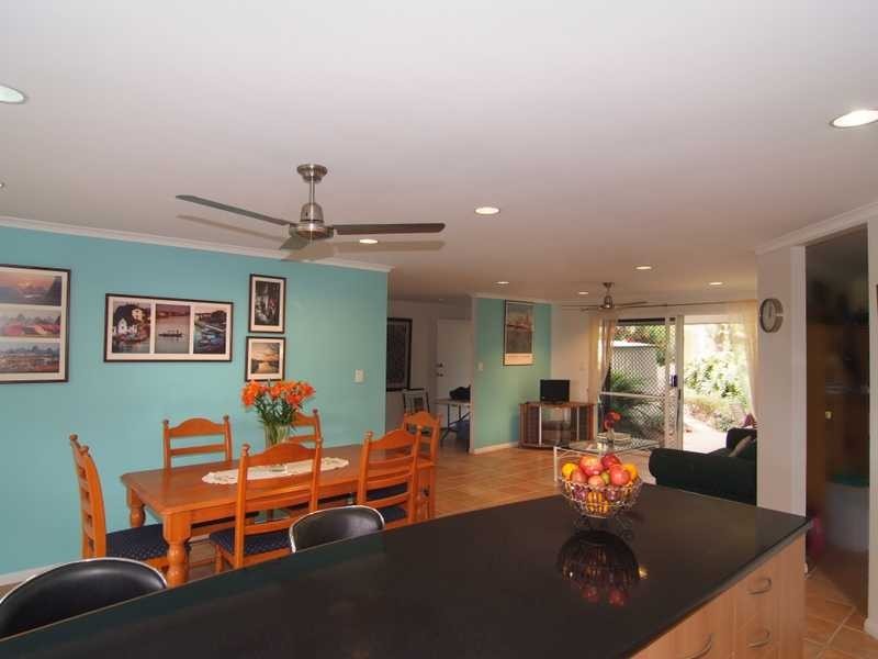 20 Country Road, Cannonvale QLD 4802