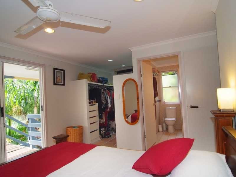 20 Country Road, Cannonvale QLD 4802