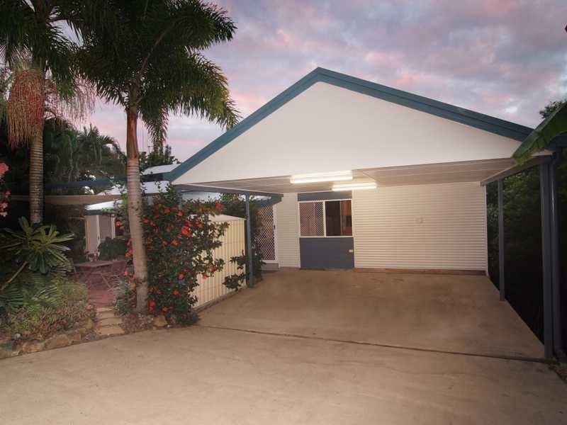 20 Country Road, Cannonvale QLD 4802