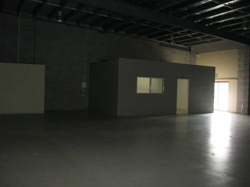 2/21 Carlo Drive, Cannonvale QLD 4802