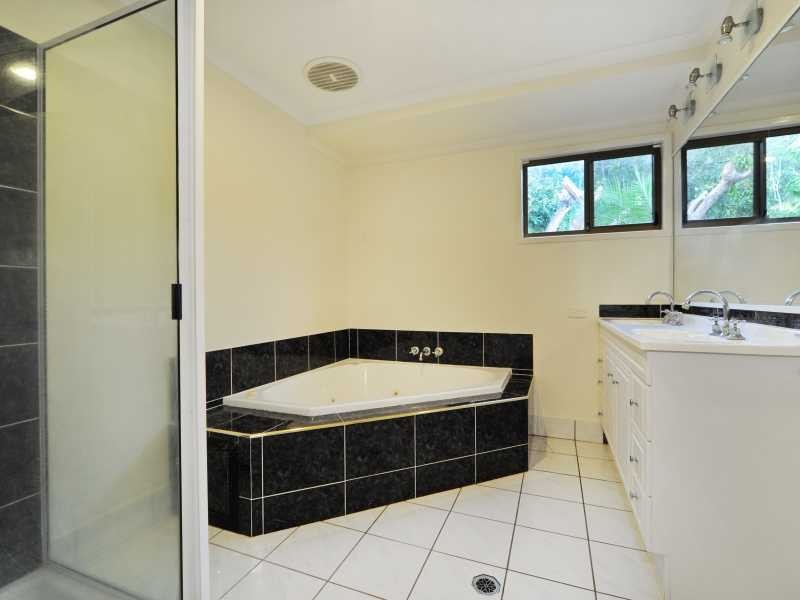 61 Eshelby Drive, Cannonvale QLD 4802