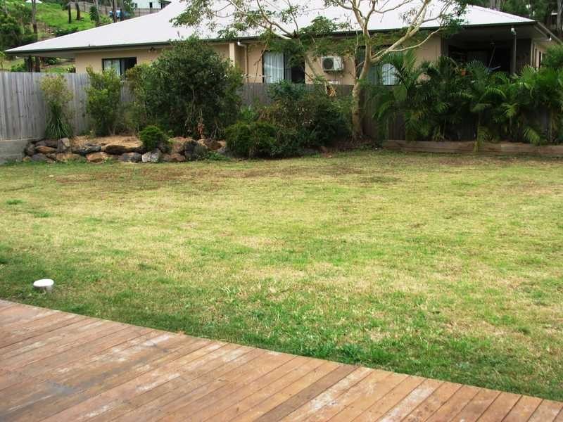 9 Links Drive, Cannonvale QLD 4802