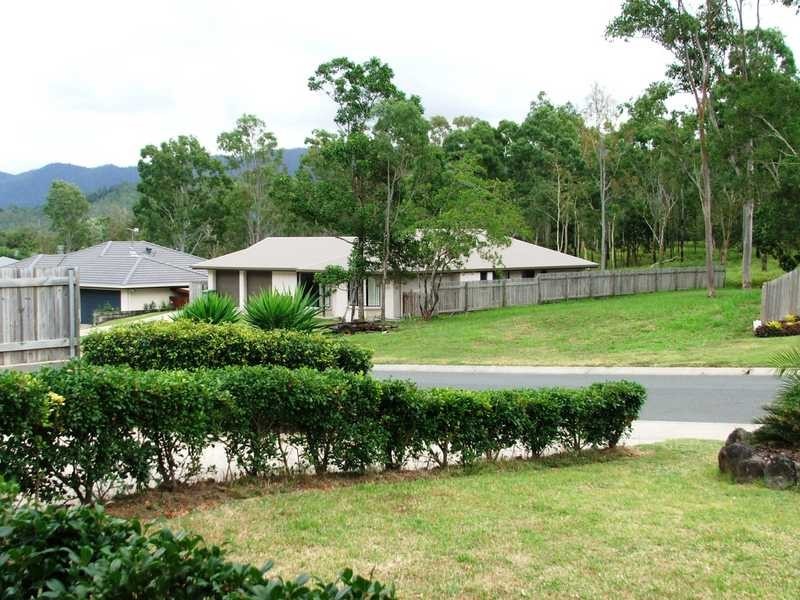 9 Links Drive, Cannonvale QLD 4802