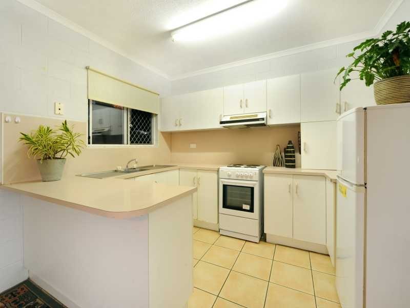 Unit 16/11 Island Drive, Cannonvale QLD 4802