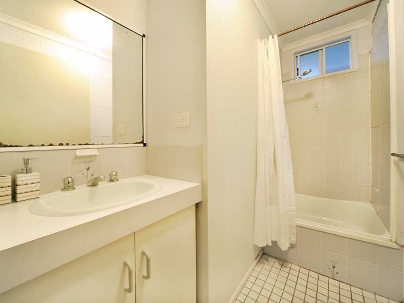 Unit 16/11 Island Drive, Cannonvale QLD 4802