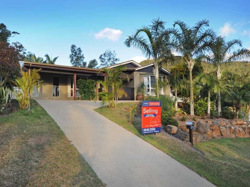 43 Country Road, Cannonvale QLD 4802