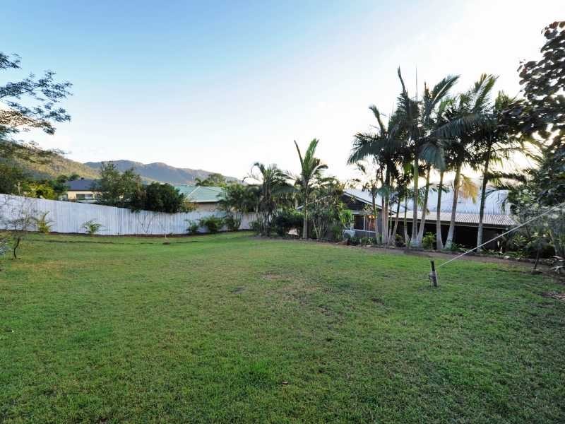 43 Country Road, Cannonvale QLD 4802