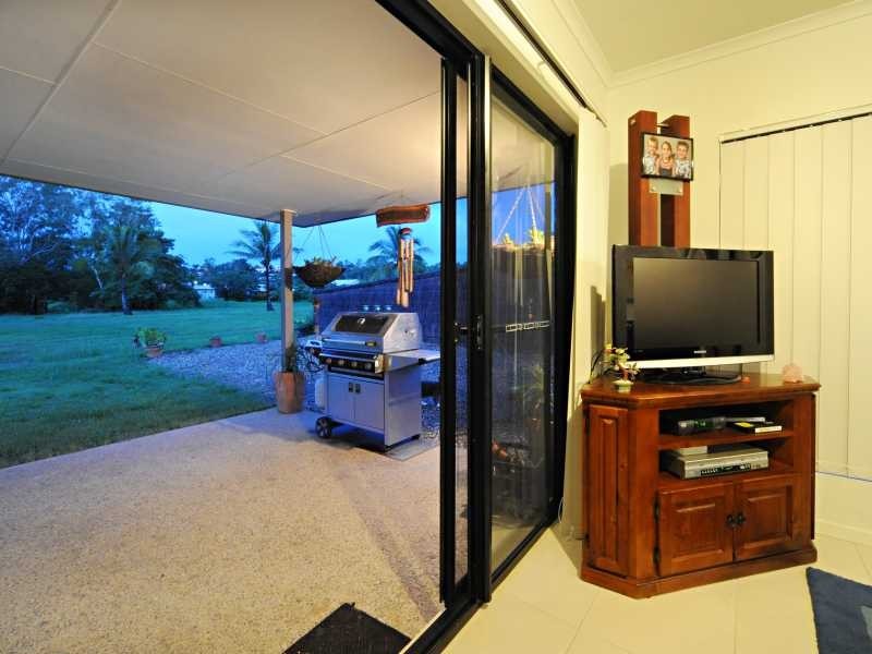 83 Abell Road, Cannonvale QLD 4802