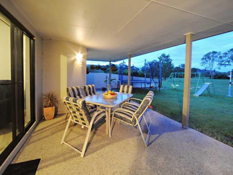 83 Abell Road, Cannonvale QLD 4802