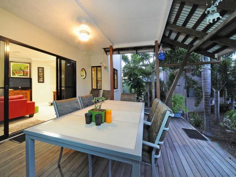 Unit 8/14 Altman Avenue, Cannonvale QLD 4802