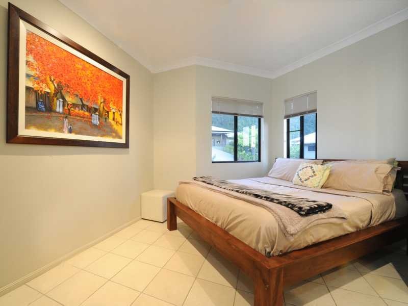 Unit 8/14 Altman Avenue, Cannonvale QLD 4802