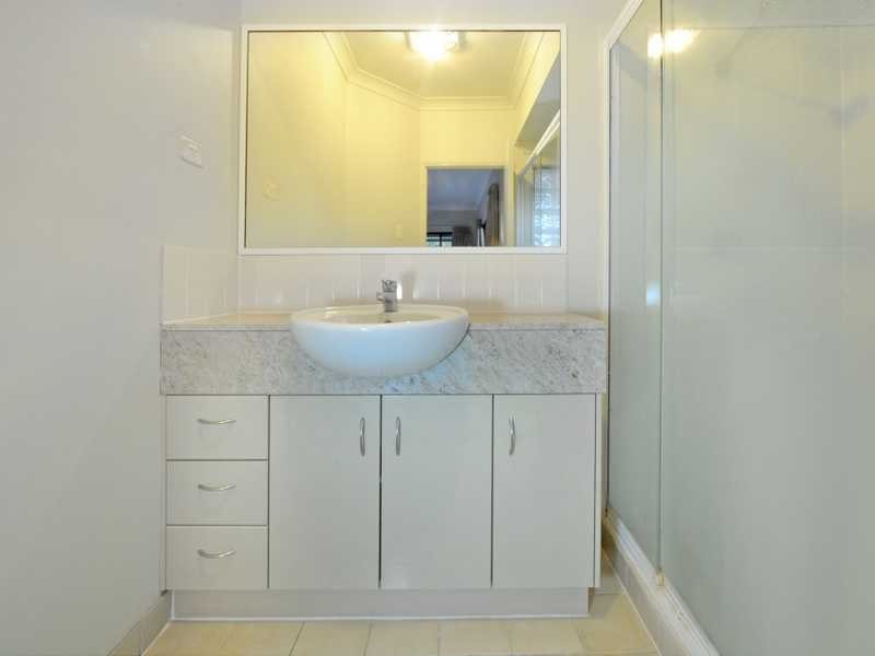 Unit 8/14 Altman Avenue, Cannonvale QLD 4802