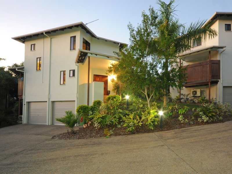 Unit 8/14 Altman Avenue, Cannonvale QLD 4802