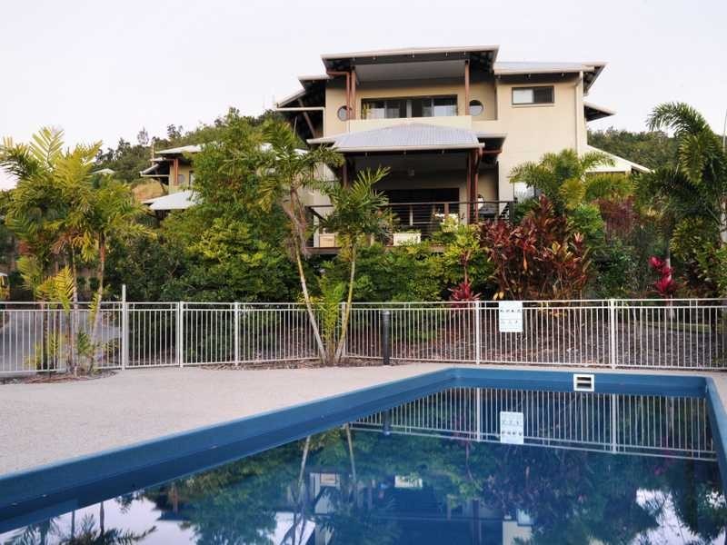Unit 8/14 Altman Avenue, Cannonvale QLD 4802