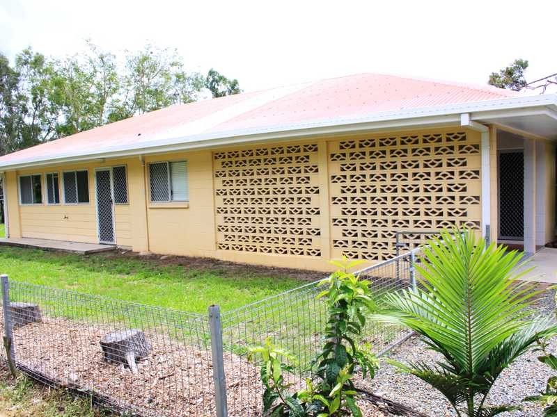 95 Shute Harbour Road, Cannonvale QLD 4802