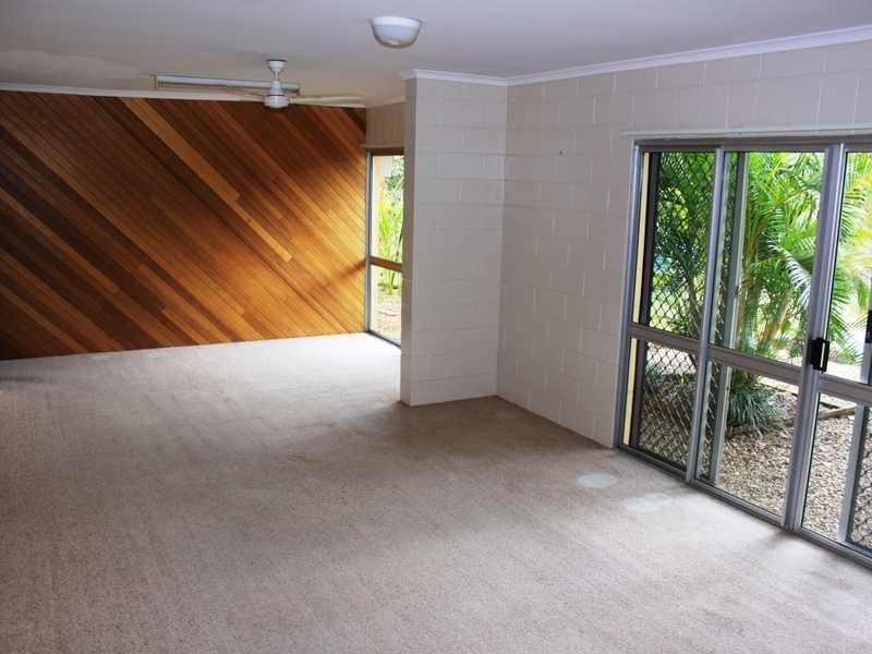 95 Shute Harbour Road, Cannonvale QLD 4802