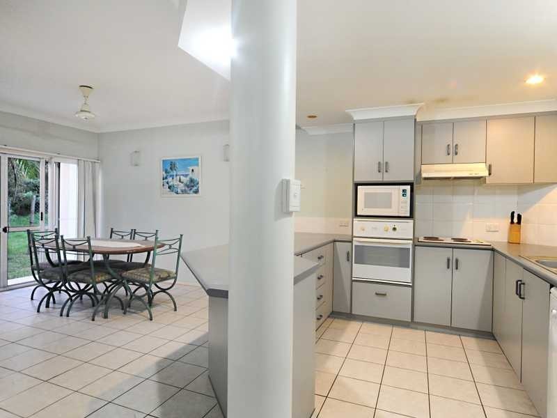 Unit 17/24 Pandanus Drive, Cannonvale QLD 4802