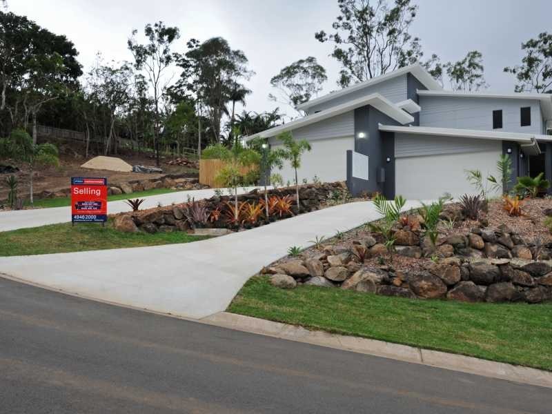 Unit 2/6 Raddle Court, Cannonvale QLD 4802