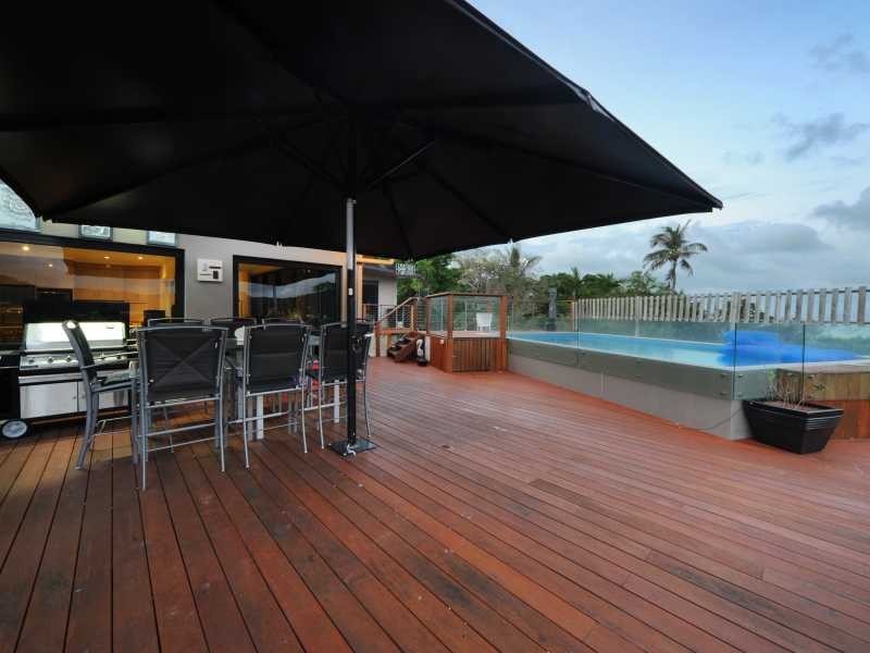 12 Ocean View Avenue, Airlie Beach QLD 4802