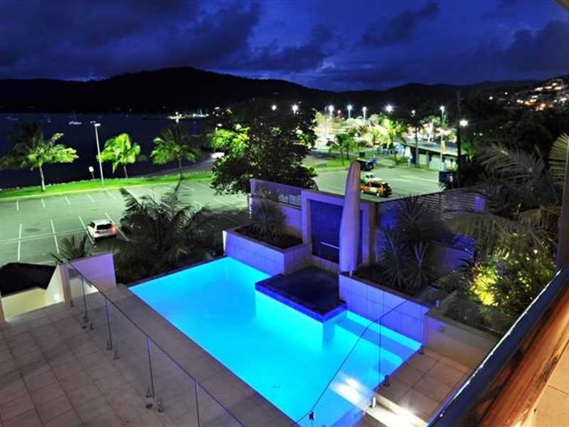 18 Broadwater Avenue, Airlie Beach QLD 4802