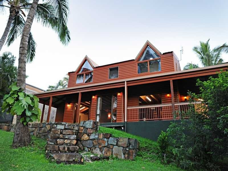 5 Adina Street, Cannonvale QLD 4802