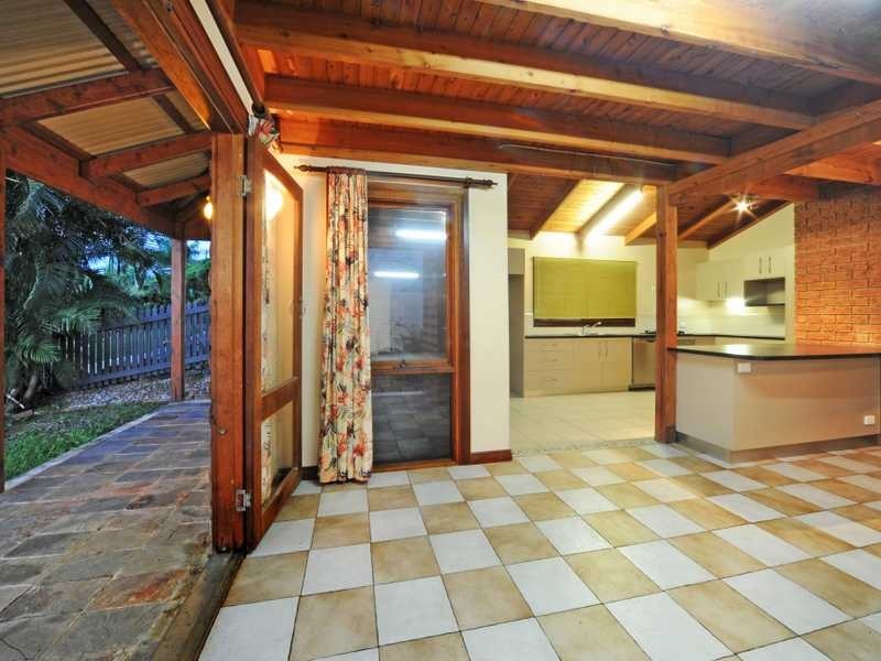 5 Adina Street, Cannonvale QLD 4802