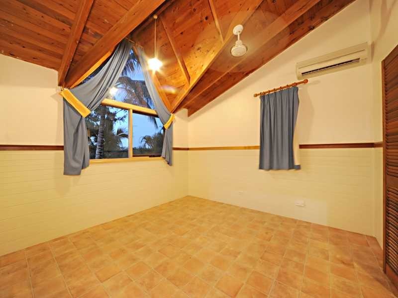 5 Adina Street, Cannonvale QLD 4802