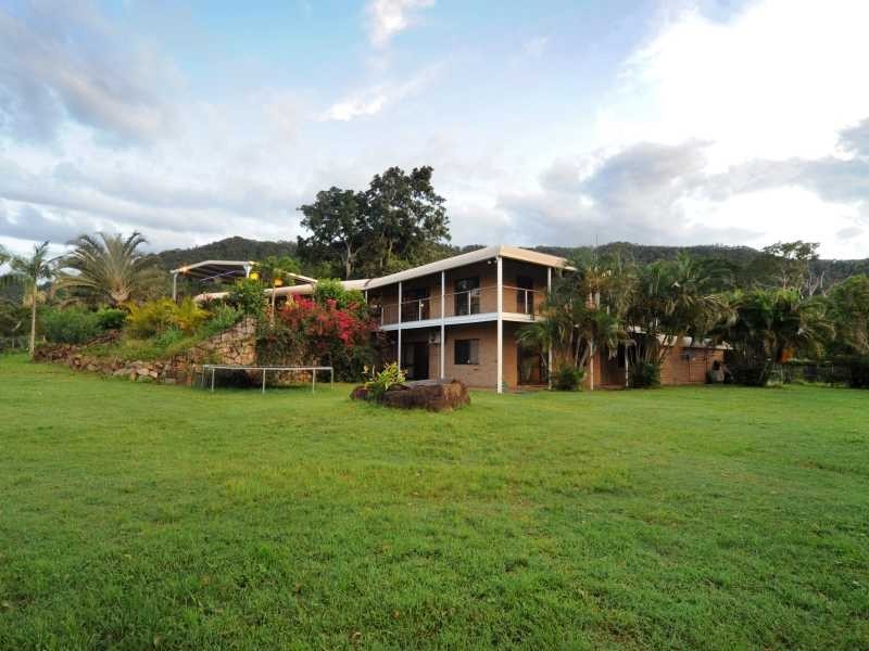 71 Hibiscus Road, Cannonvale QLD 4802