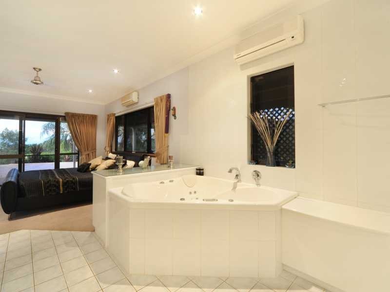 71 Hibiscus Road, Cannonvale QLD 4802
