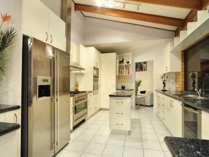 71 Hibiscus Road, Cannonvale QLD 4802