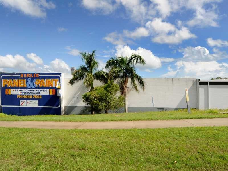 10 Mcintosh Drive, Cannonvale QLD 4802