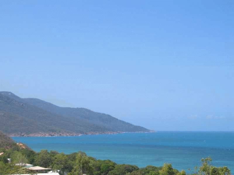 6 Blackcurrent Drive, Hideaway Bay QLD 4800