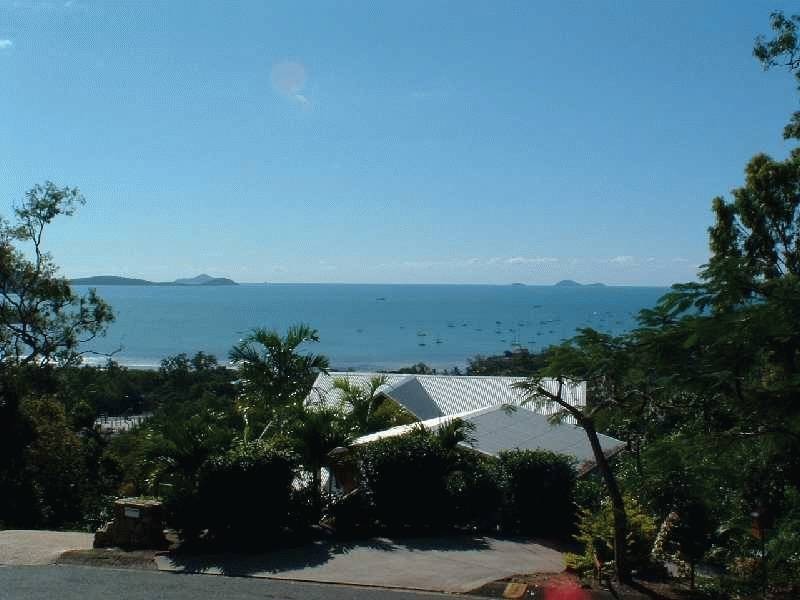 14 Woodwark Crescent, Cannonvale QLD 4802
