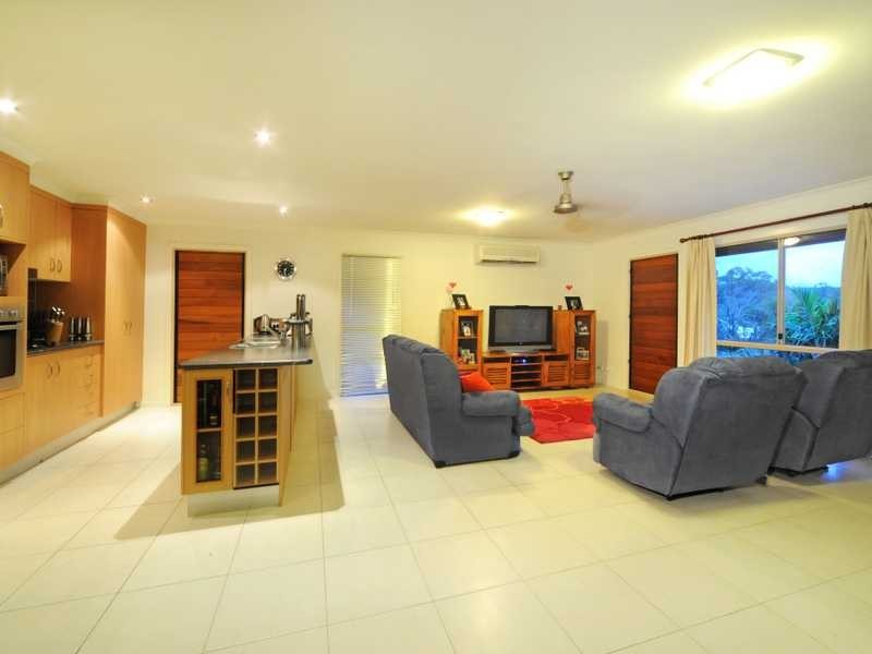 18 Wills Court, Cannonvale QLD 4802