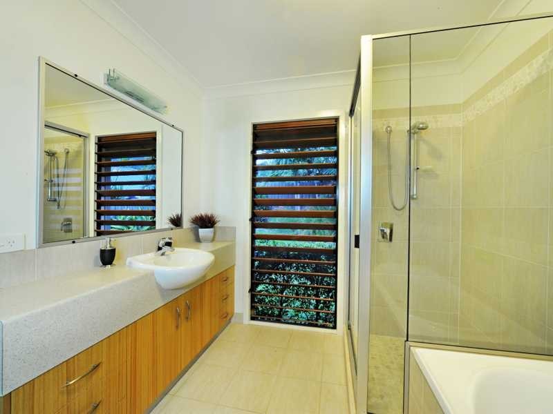 18 Wills Court, Cannonvale QLD 4802