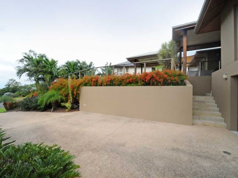 18 Wills Court, Cannonvale QLD 4802