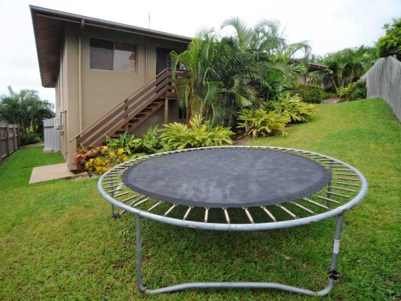 18 Wills Court, Cannonvale QLD 4802